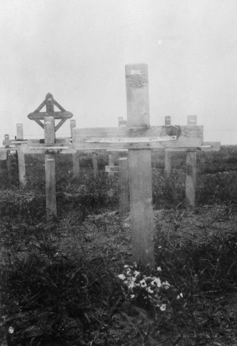 Harry Norton's Grave - Caterpillar Valley